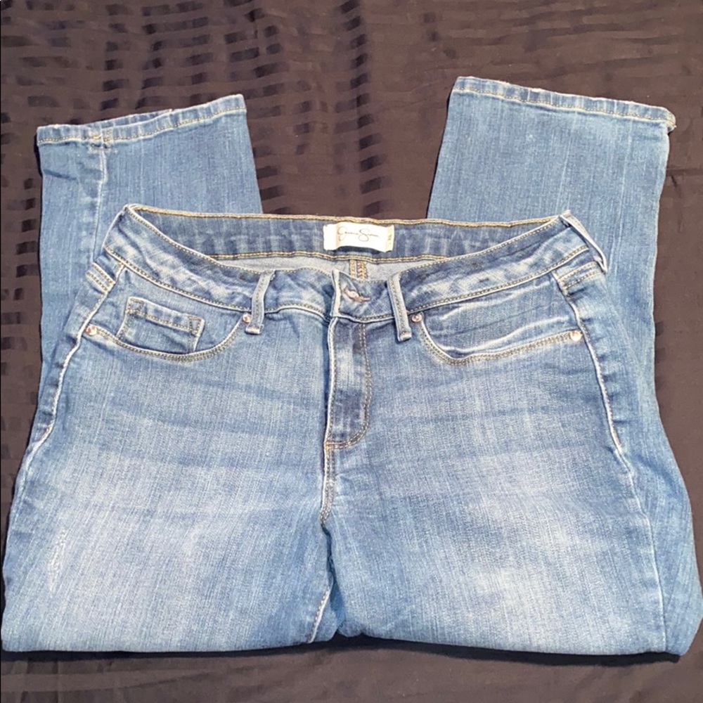Medium Wash Capris